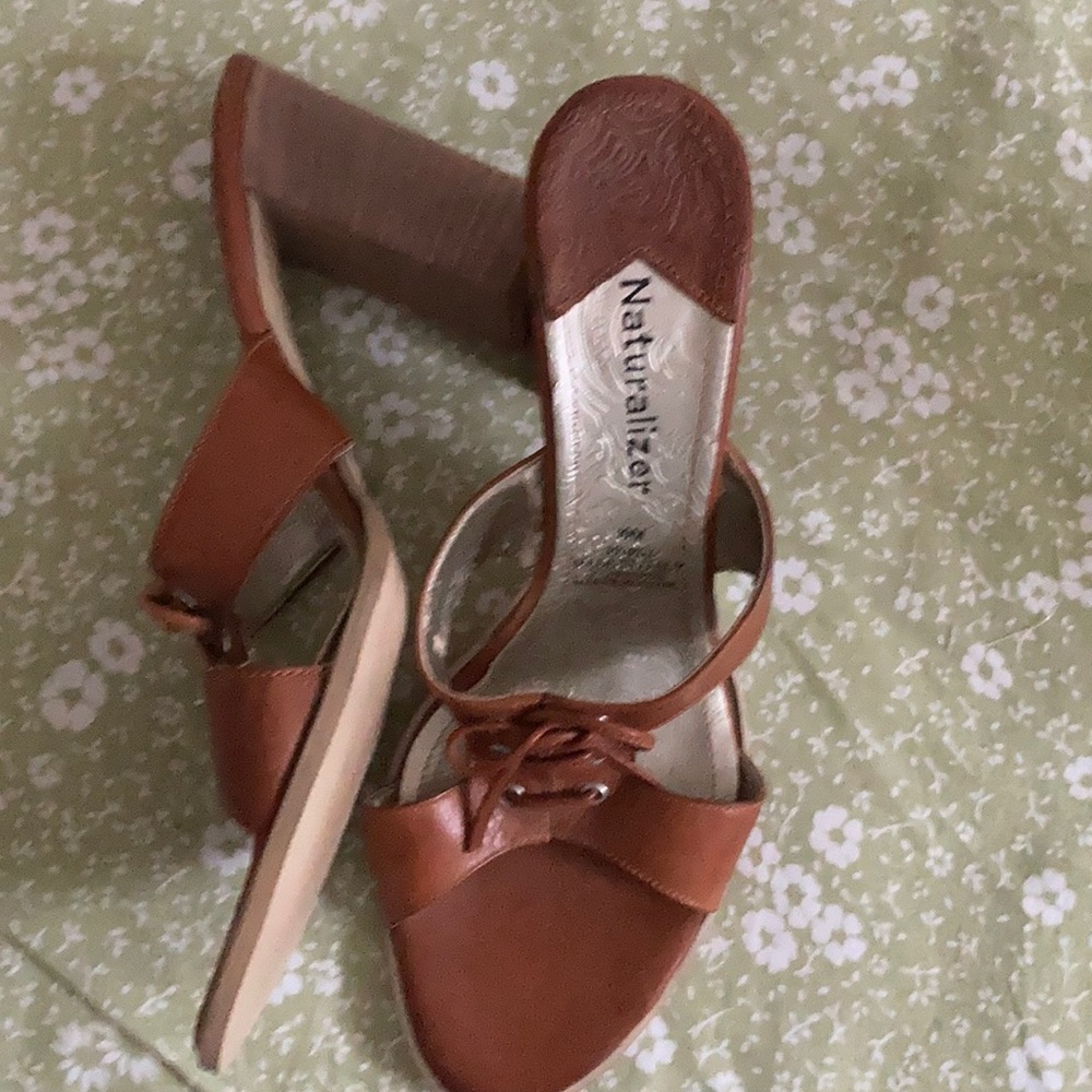 NWOT Naturalizer Heels